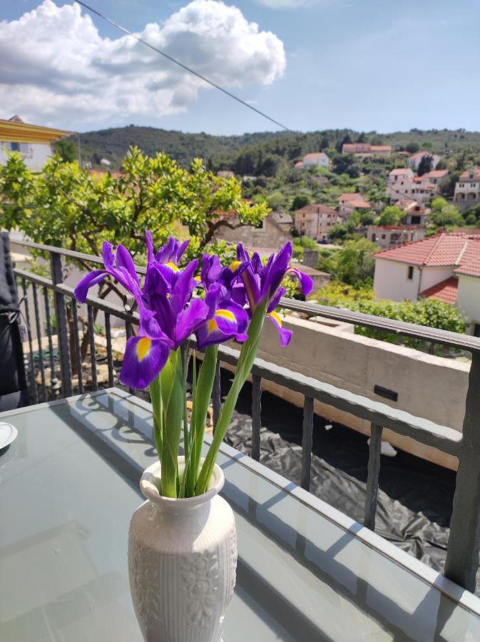 Apartman Nono Splitska Exterior photo