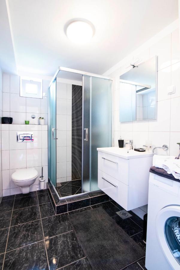 Apartman Nono Splitska Exterior photo